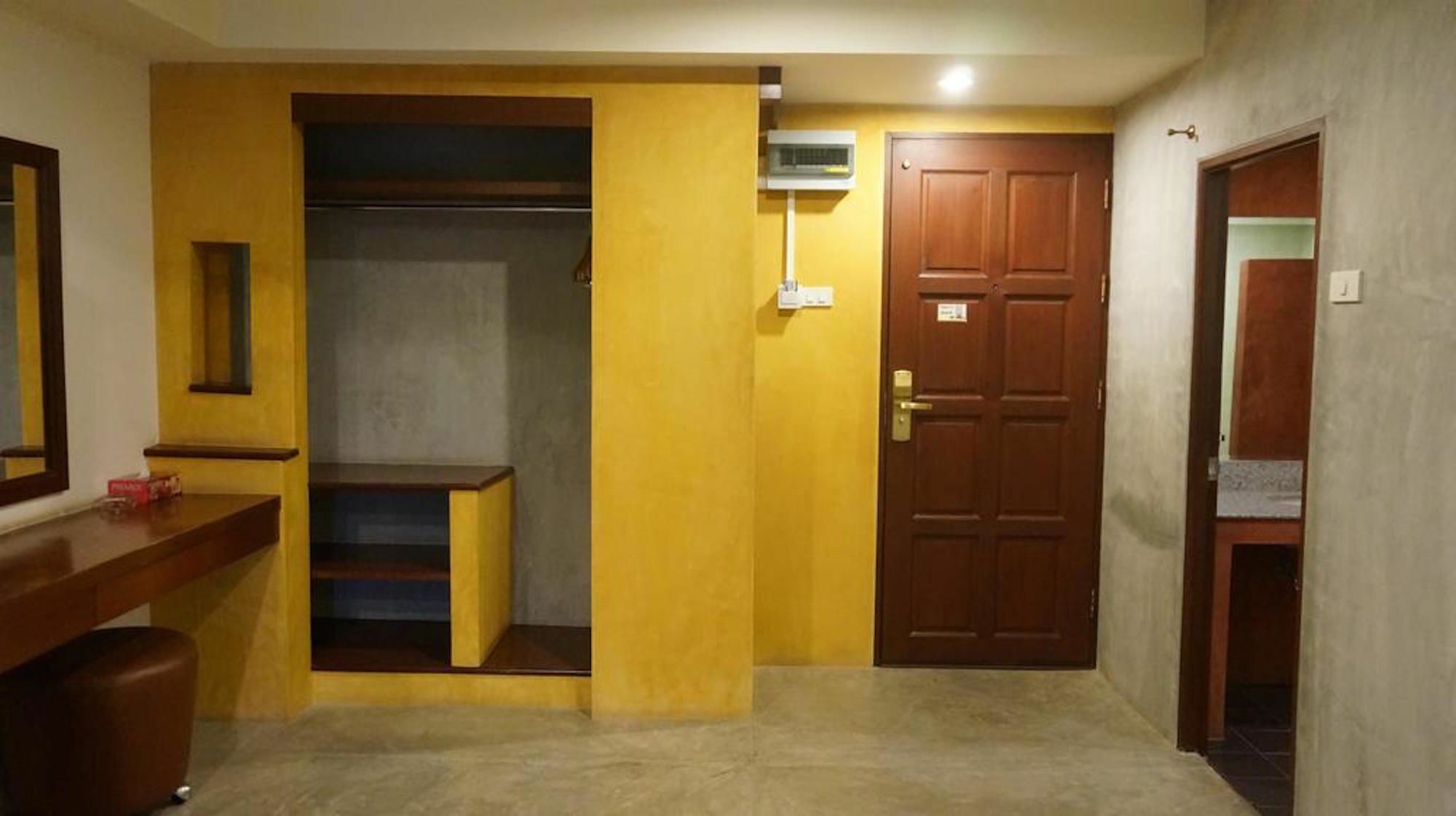 Ingfah Apartment Хатъяй Экстерьер фото